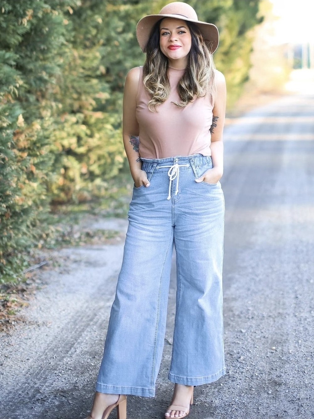 High-Rise Light Blue Wide-Leg Pull-On Jeans for Women